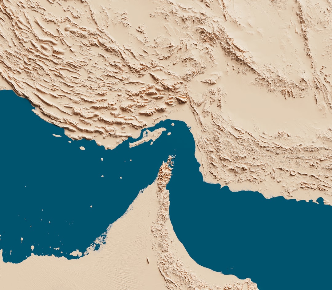 Trump Halts Iran Military Push, Pivots to Pakistan Diplomacy